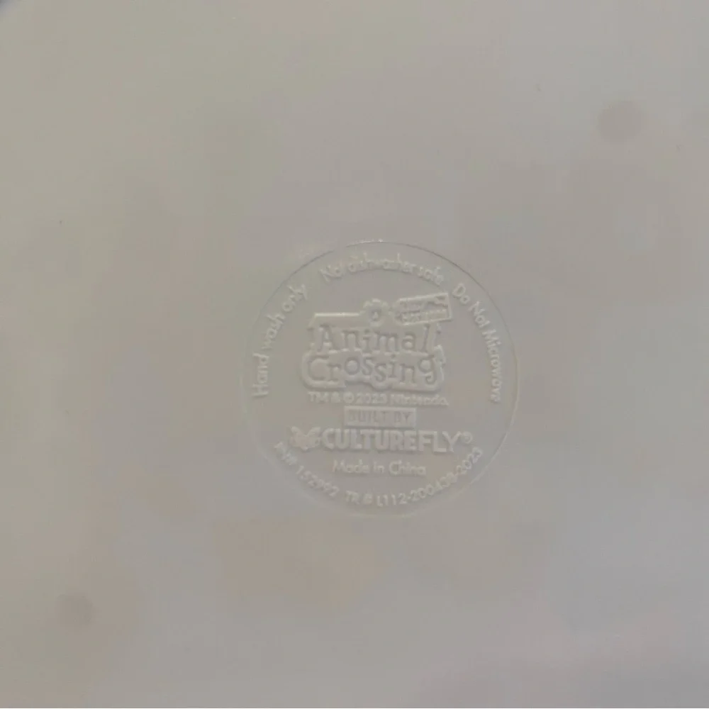 Animal Crossing Themed Decorative Plates NWOT - Picture 7 of 9